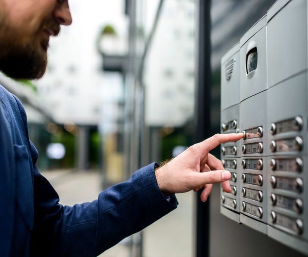 Servicios de instalación de porteros automáticos Valencia